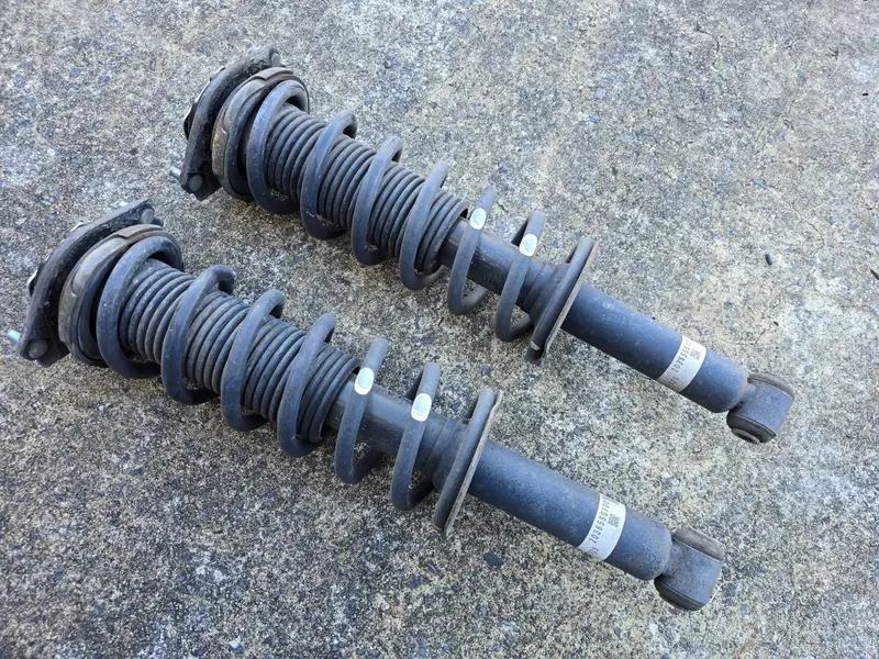 Genuine Oem Subaru Forester Sj Fb25 2013 - 2018 Rear Suspension Struts Set Pair 1