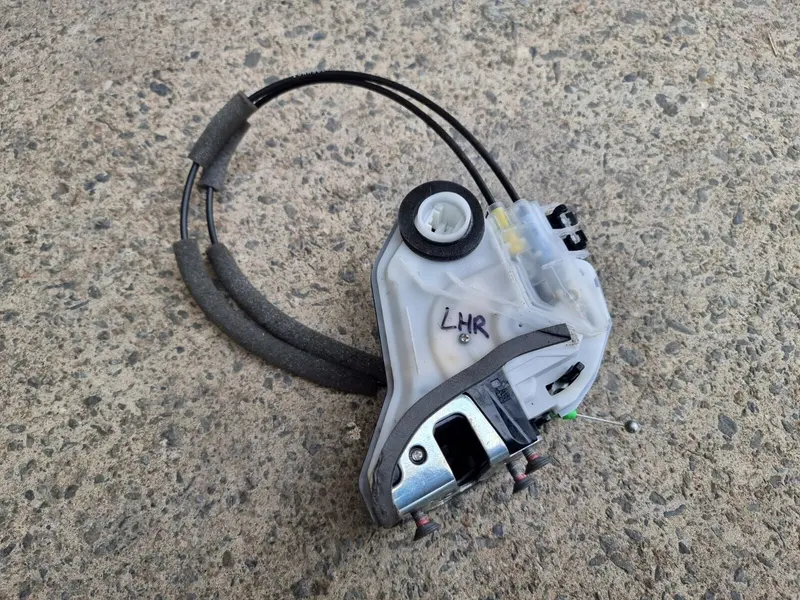 Genuine Oem Subaru Xv Gt 2017 - 2021 Door Lock Actuator Left Rea Passenger Lhr 1