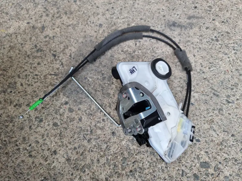 Genuine Oem Subaru Xv Gt 2017 - 21 Door Lock Actuator Left Front Passenger Lhf 1