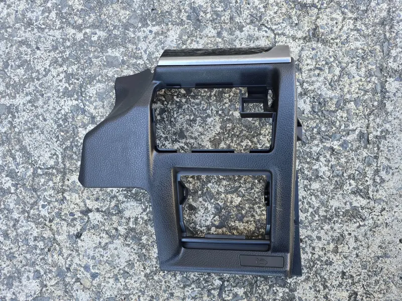 Genuine Subaru Forester 2016 - 2018 Sj Driver Right Side Dash Panel Trim Piece 1