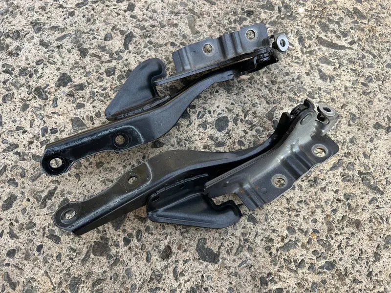 Genuine Subaru Forester 2018 - 21 Sk Bonnet Mounting Hinges Bracket Hinge 1
