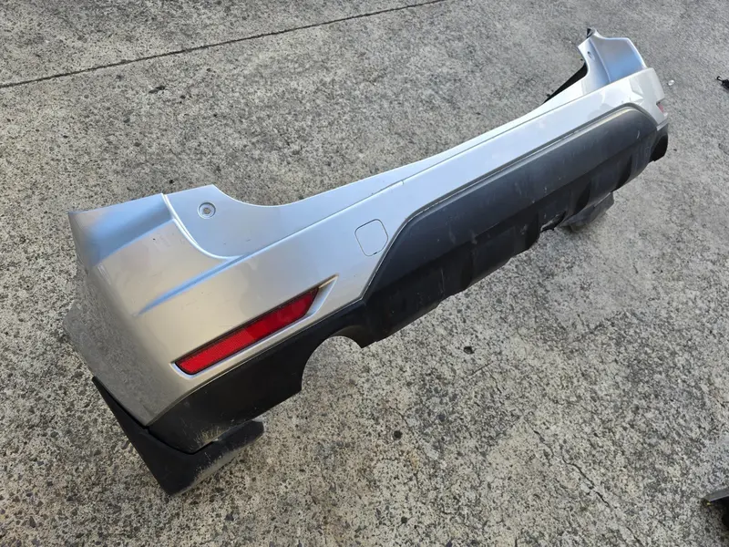 Genuine Subaru Forester Sh 08 - 12 Factory Rear Back Bumper Bar Cover Silver C3s 1