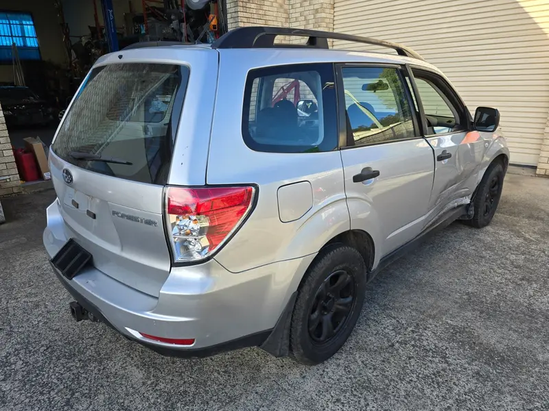 Genuine Subaru Forester Sh 08 - 12 Factory Rear Back Bumper Bar Cover Silver C3s 2