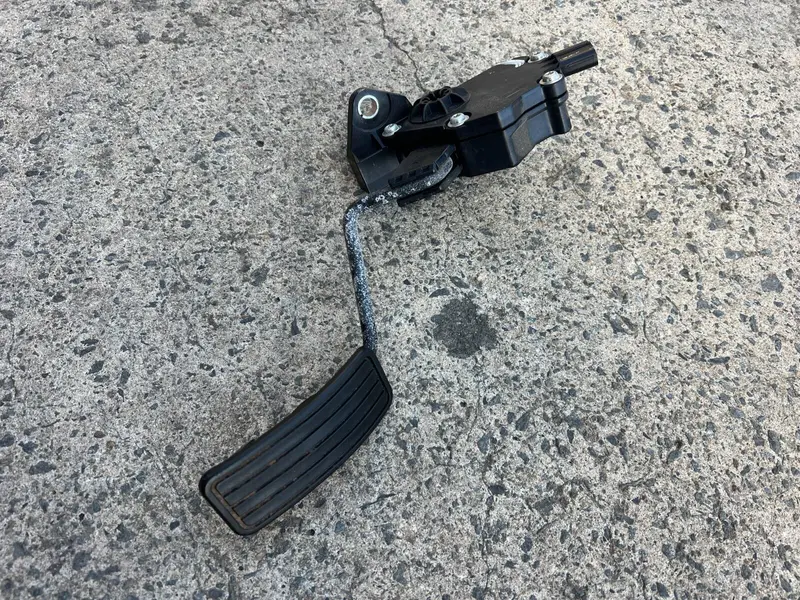 Genuine Subaru Forester Sh 2008 -2012 Accelerator Throttle Pedal Rubber Foot Pad 1