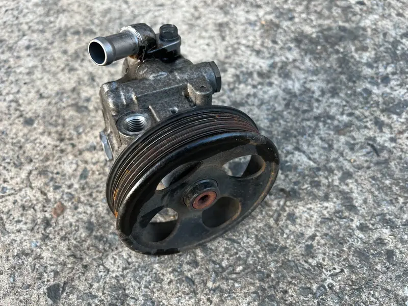 Genuine Subaru Forester Sh 2010 - 2012 Power Steering Pump Fb25 2.5L Non Turbo 1