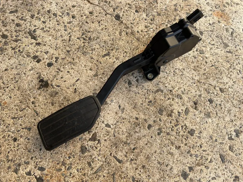 Genuine Subaru Forester Sk 2018 -2021 Accelerator Throttle Pedal Rubber Foot Pad 1