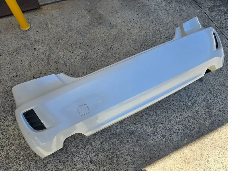 Genuine Subaru Impreza 07 - 11 Ge Sedan Factory Rear Bumper Bar Cover White 37J 1