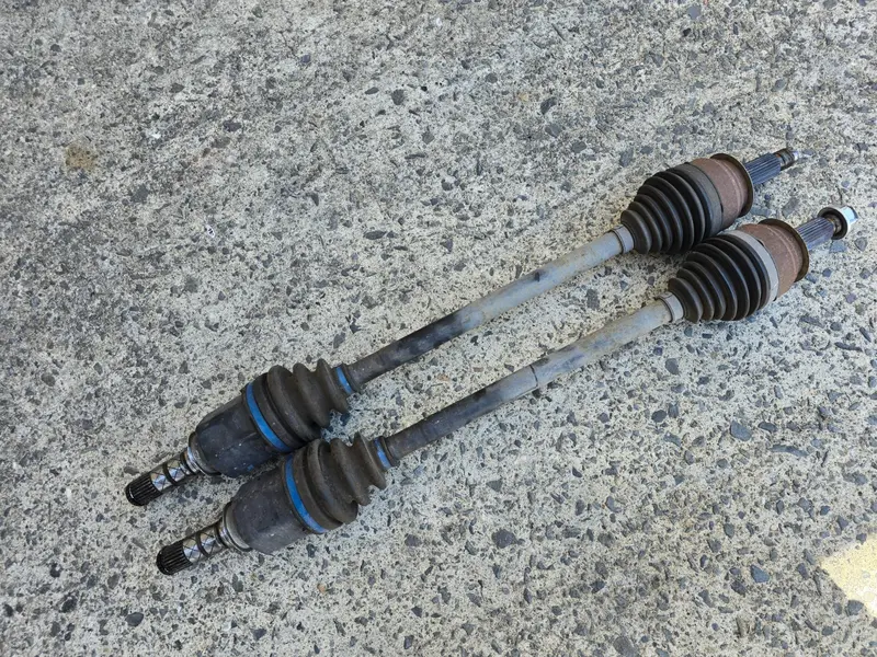 Genuine Subaru Impreza Gh 2008 - 11 Front Driveshafts Cv Joints Drive Shafts Cvs 1