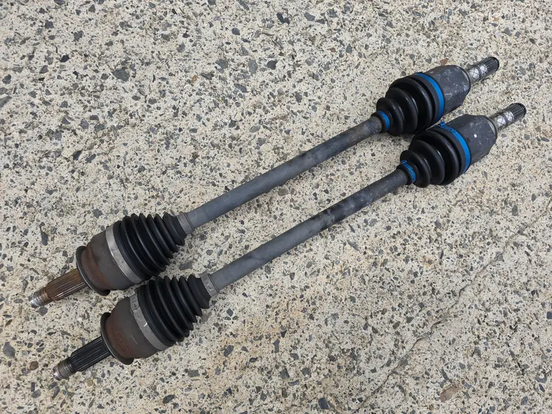 Genuine Subaru Impreza Gh 2008 - 11 Front Driveshafts Cv Joints Drive Shafts Cvs 1