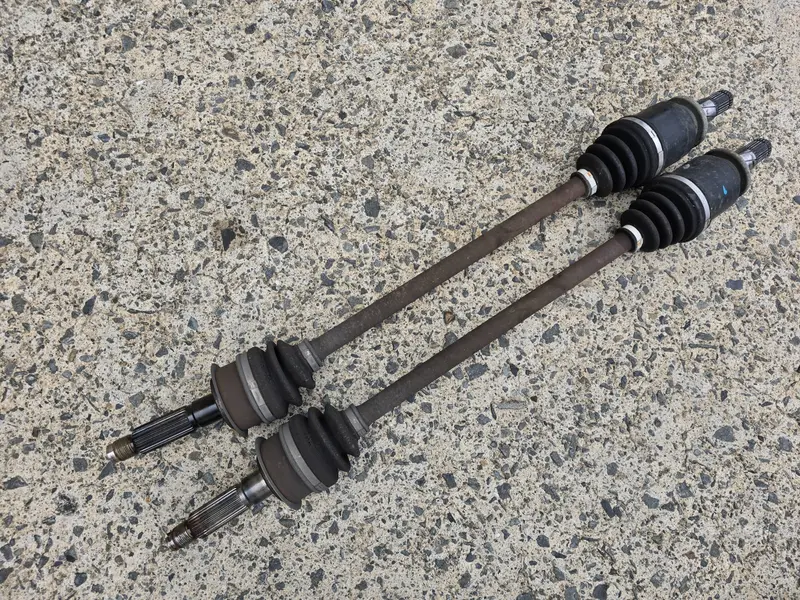 Genuine Subaru Impreza Gh 2008 - 11 Rear Driveshafts Cv Joints Drive Shafts Cvs 1