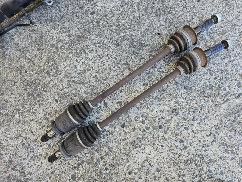 Genuine Subaru Impreza Gh 2008 - 11 Rear Driveshafts Cv Joints Drive Shafts Cvs 1