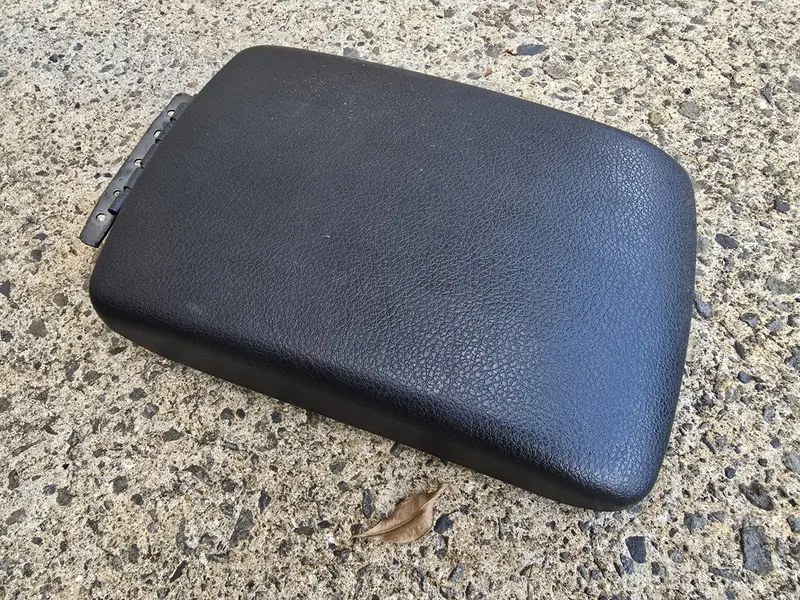 Genuine Subaru Impreza Gh G3 Wrx 07 - 2014 Center Console Top Lid Arm Rest Black 1