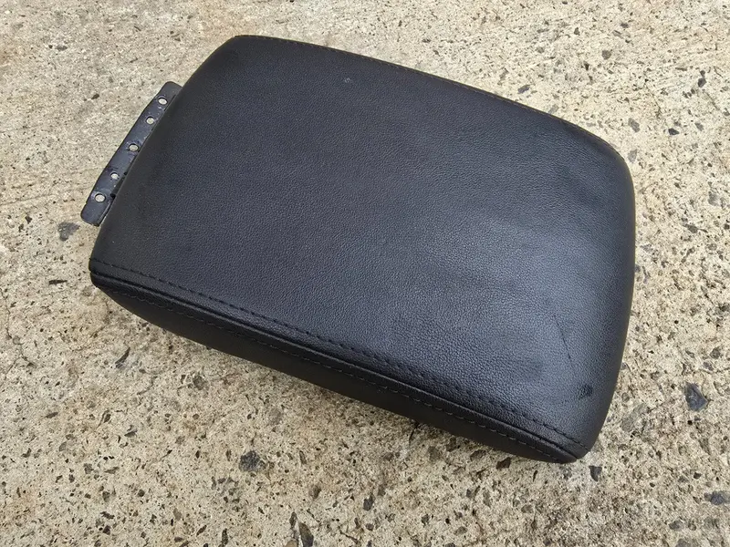 Genuine Subaru Impreza Gh G3 Wrx 08 - 2014 Center Console Top Lid Arm Rest Black 1