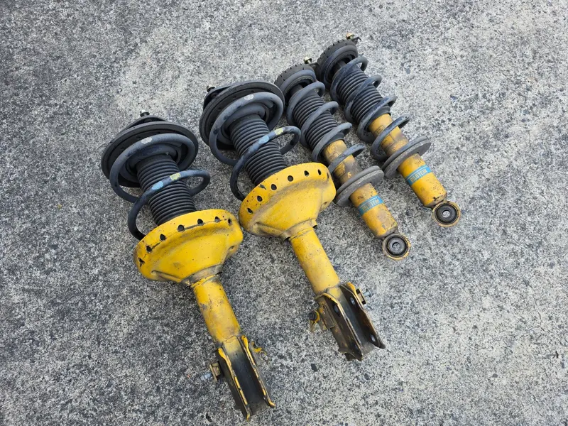 Genuine Subaru Liberty 03 - 09 Factory Bilstein Suspension Struts Springs 201Kms 1