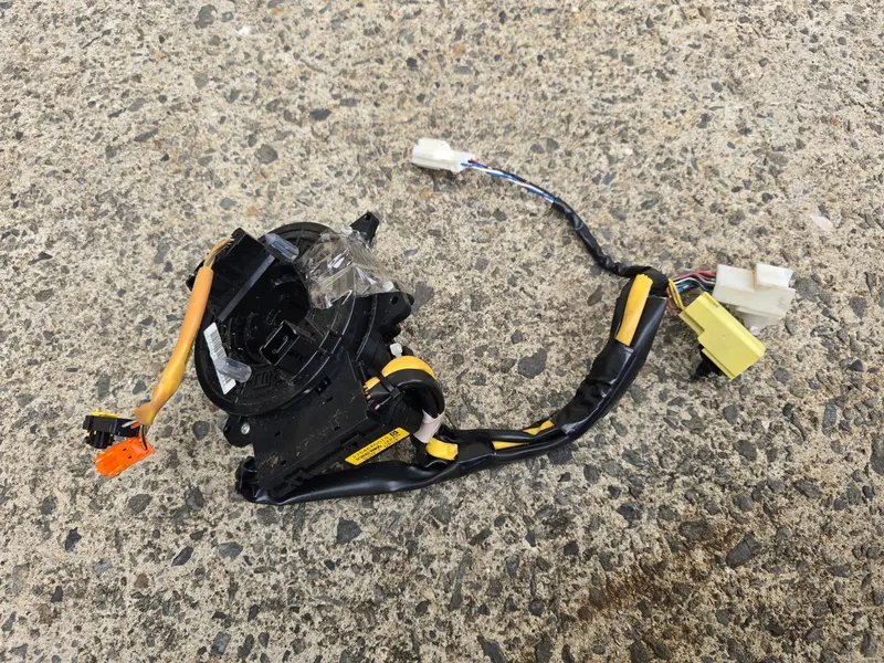 Genuine Subaru Liberty 2006 - 09 Spec B Steering Wheel Angle Sensor Clock Spring 1