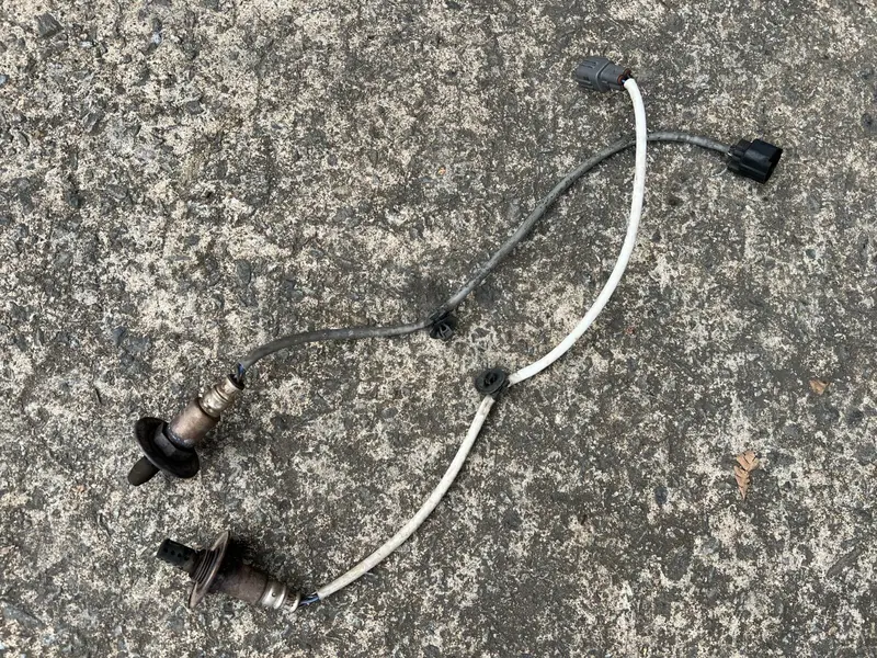 Genuine Subaru Liberty Gen 5 2009 - 12  Exhaust Cat Oxygen O2 Sensor Pair Denso 1