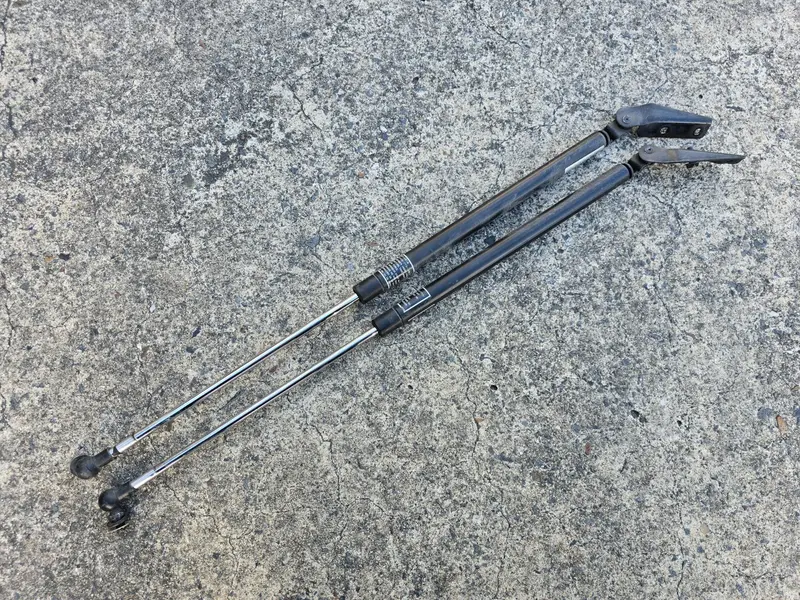 Genuine Subaru Liberty Wagon Gen 4 Outback 03 -09 Tailgate Hatch Boot Gas Struts 1