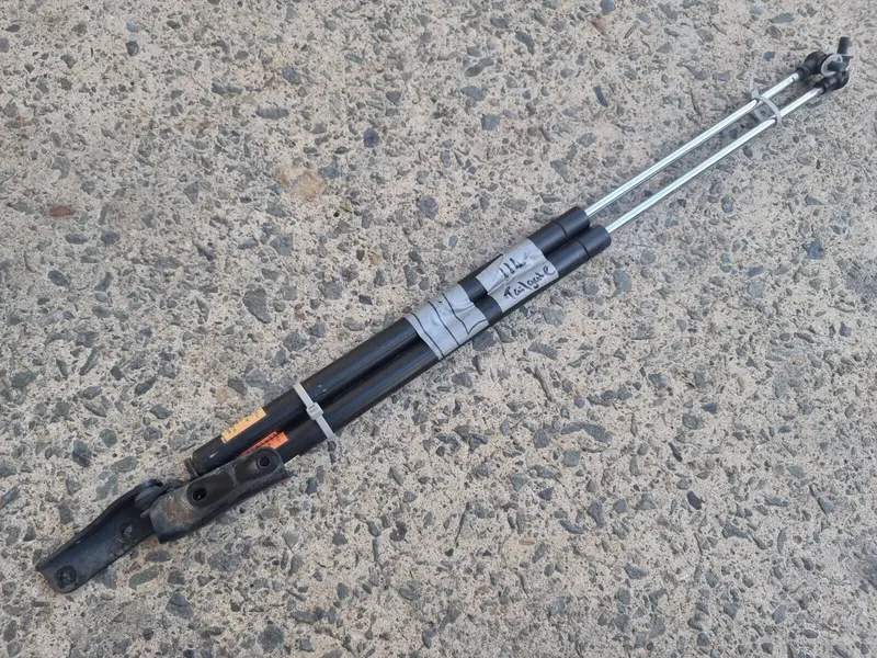 Genuine Subaru Liberty Wagon Gen5 Outback 09 - 14 Tailgate Hatch Boot Gas Struts 1