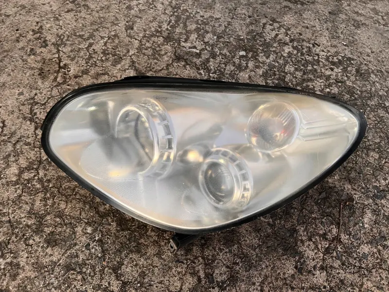 Genuine Subaru Tribecca B9 2006 - 2007 Passenger Side Headlight Light Lamp Lense 1