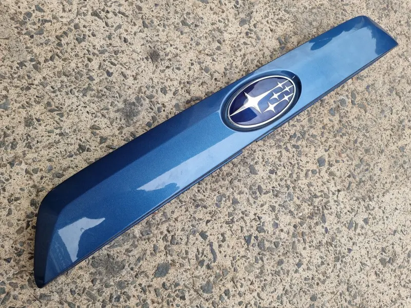 Genuine Subaru Xv Gt 17 -21 Rear Tailgate Boot Hatch Garnish Trim Badge Blue J8u 1