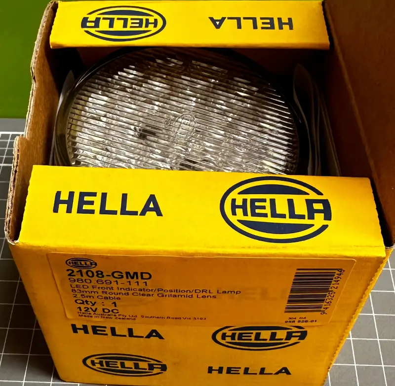 Hella 2108Gmd Led Front Indicator / Position / Drl Lamp 2Be 980 687-111 2