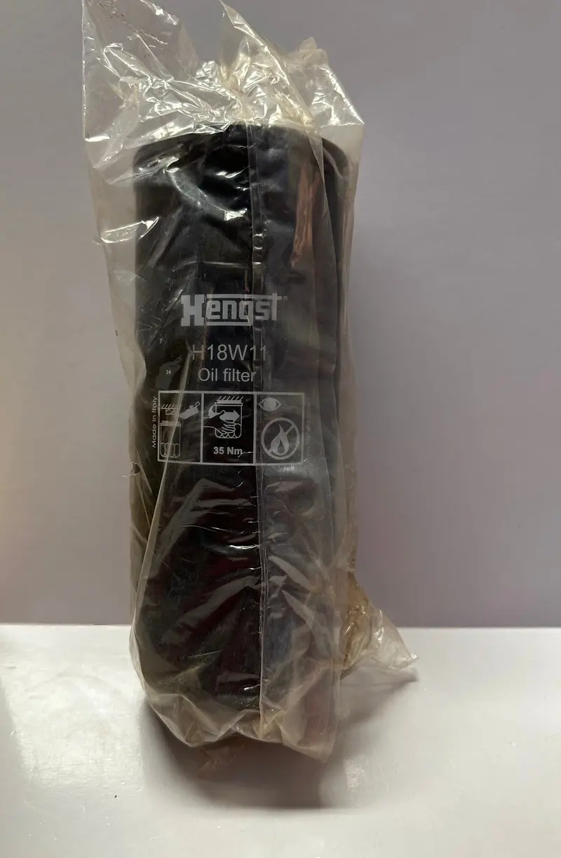 Hengst H18w11 Oil Filter 1