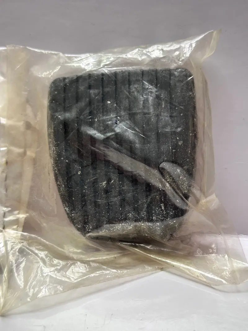 Hino S3132-11090 Pedal Pad 1