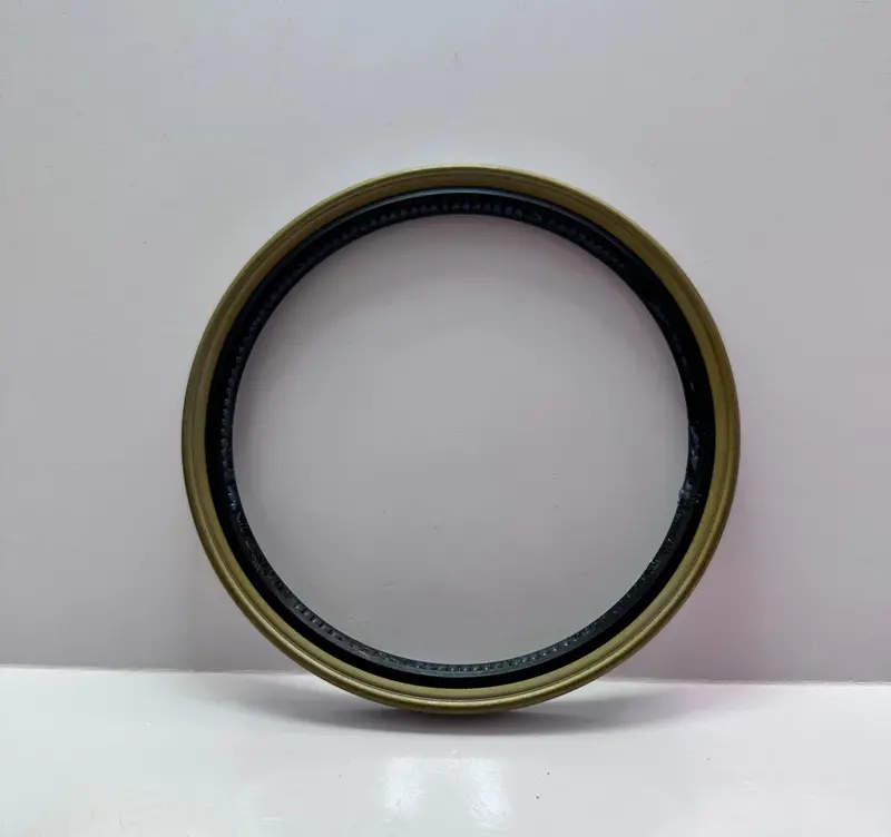 Hino Sz311-01049 Oil Seal - Front 1