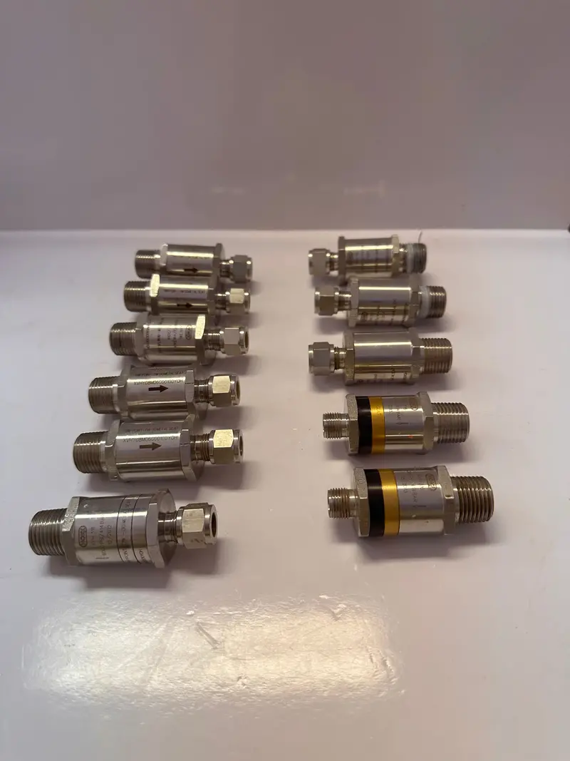 Hoke Xvhy08m06g0010yoh Excess Flow Valve / Xvh-316 8Mm Npt- 6Mm Gyrolok 1