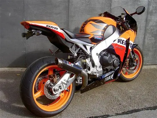 Honda Cbr1000rr Racefit Growler 1