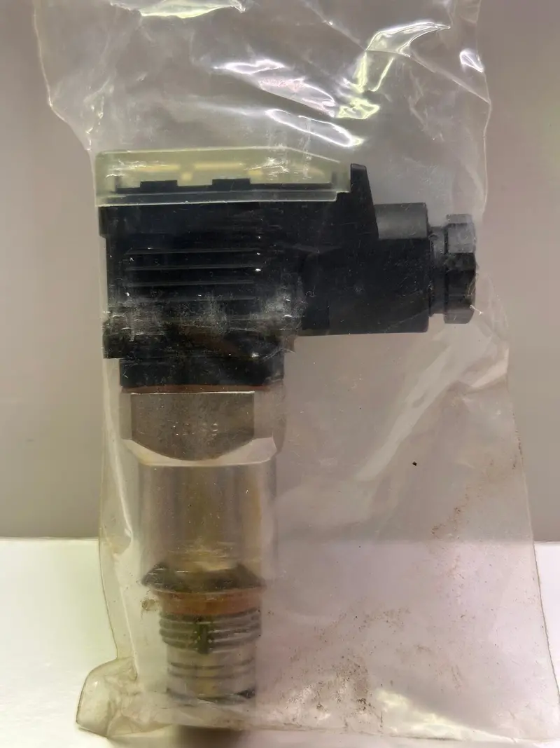 Hydac Vm5d.0L-110 Differential Pressure Clogging Indicator 1