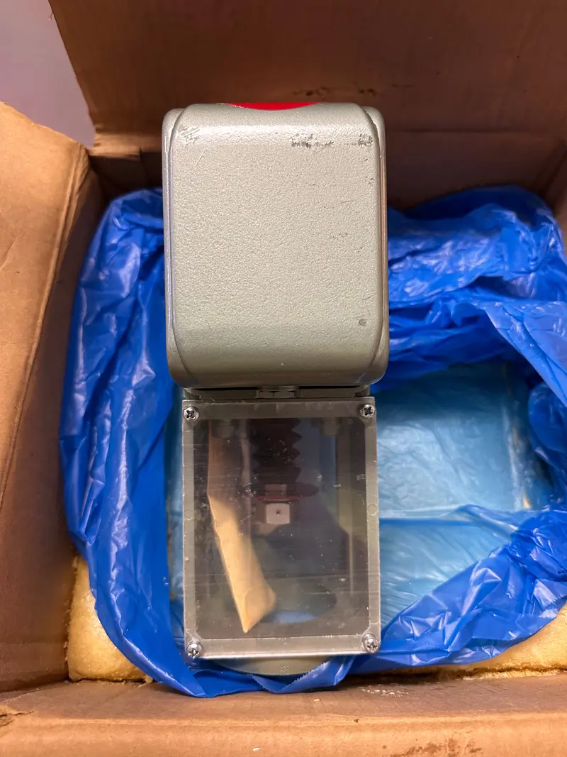 Hydramotor Actuator H10a640b5f1, New In Box 1