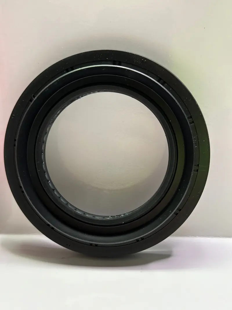 Isuzu 1096255490 Seal, Oil Input & Front Output 97754377 1