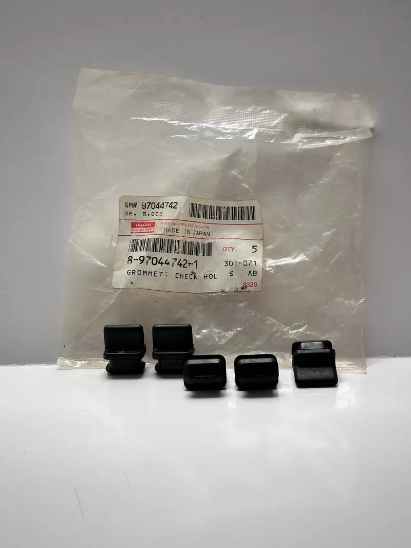 Isuzu 8970447421 Npr Grommet, Brake, Bag Of 5 1