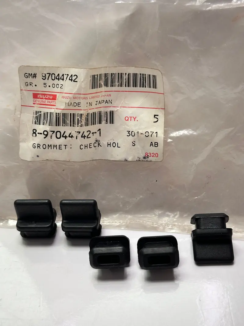 Isuzu 8970447421 Npr Grommet, Brake, Bag Of 5 2