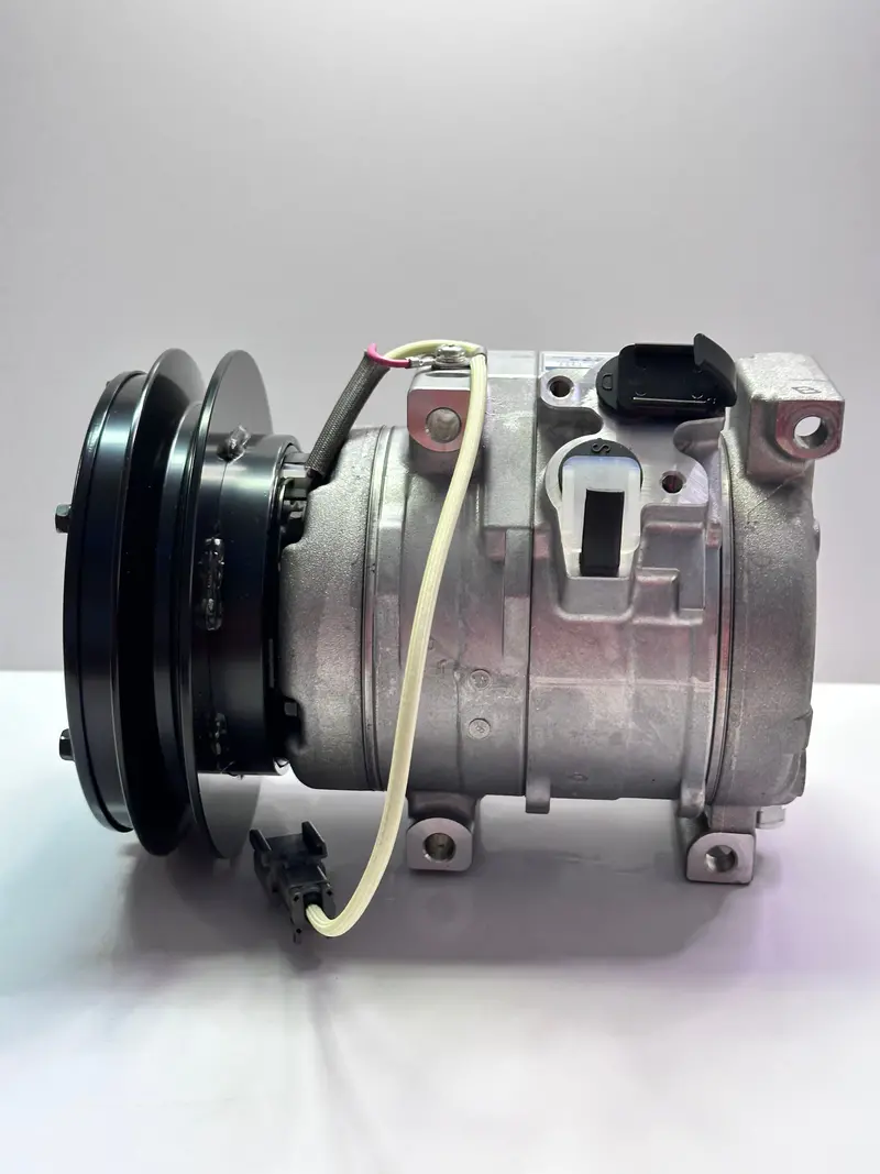 Komatsu 20Y-810-1260 Genuine Compressor Assembly 447220-4053 1
