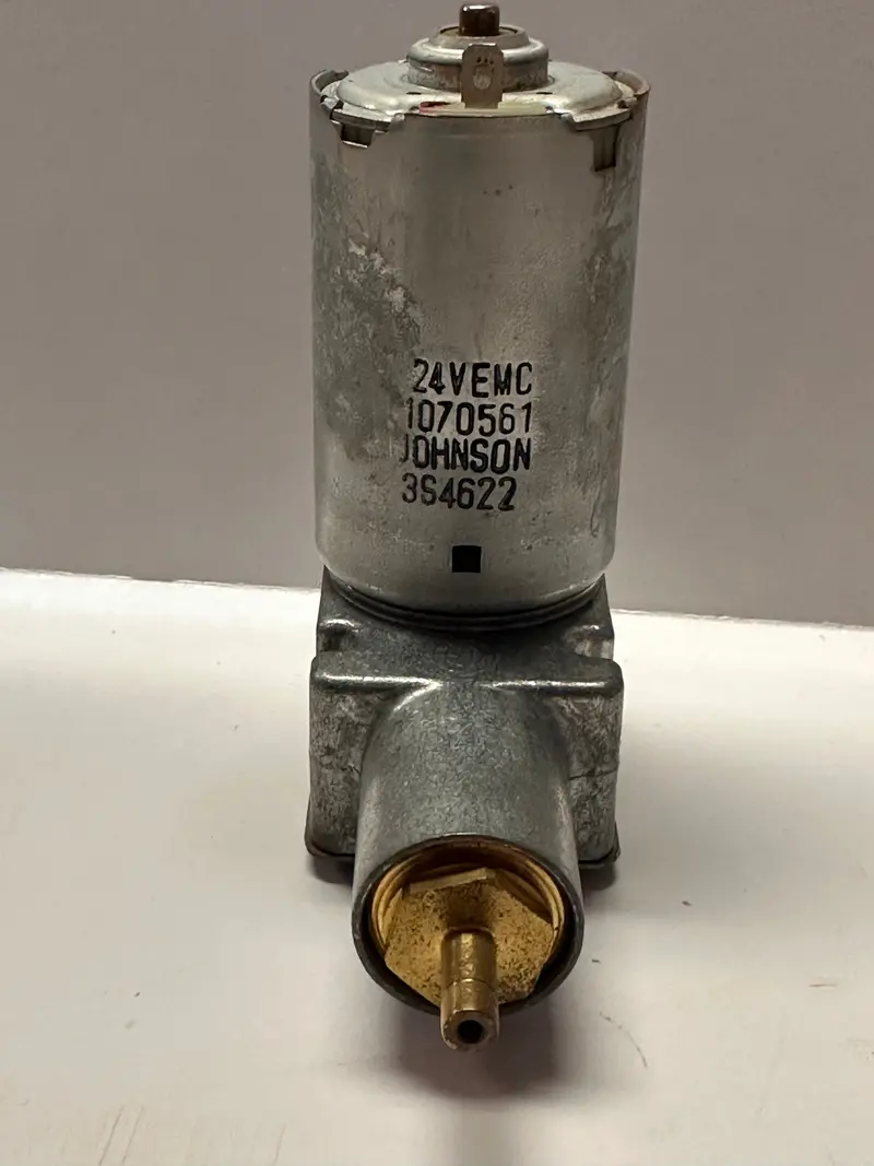 Komatsu 58E-57-10100 24V Compressor 1