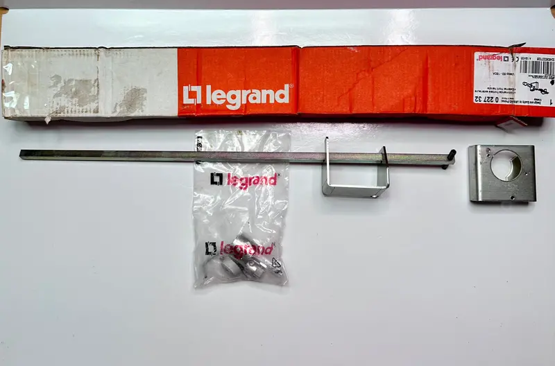 Legrand 0 227 32 Front External Handle For Vistop 63A To 160A 1