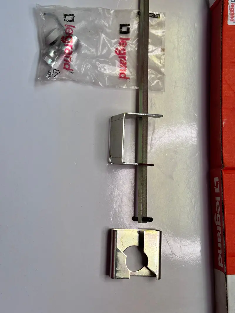 Legrand 0 227 32 Front External Handle For Vistop 63A To 160A 2