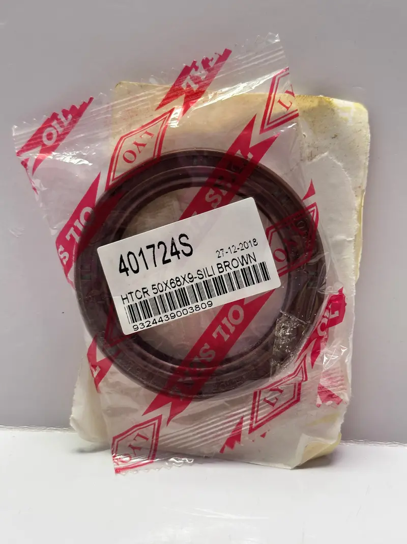 Lyo 401724S Front Crankshaft Front Seal 1