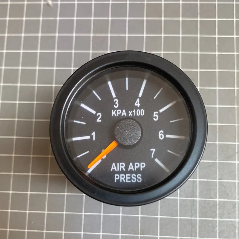 Mack, Mackx 21814290 Gauge, Air 1