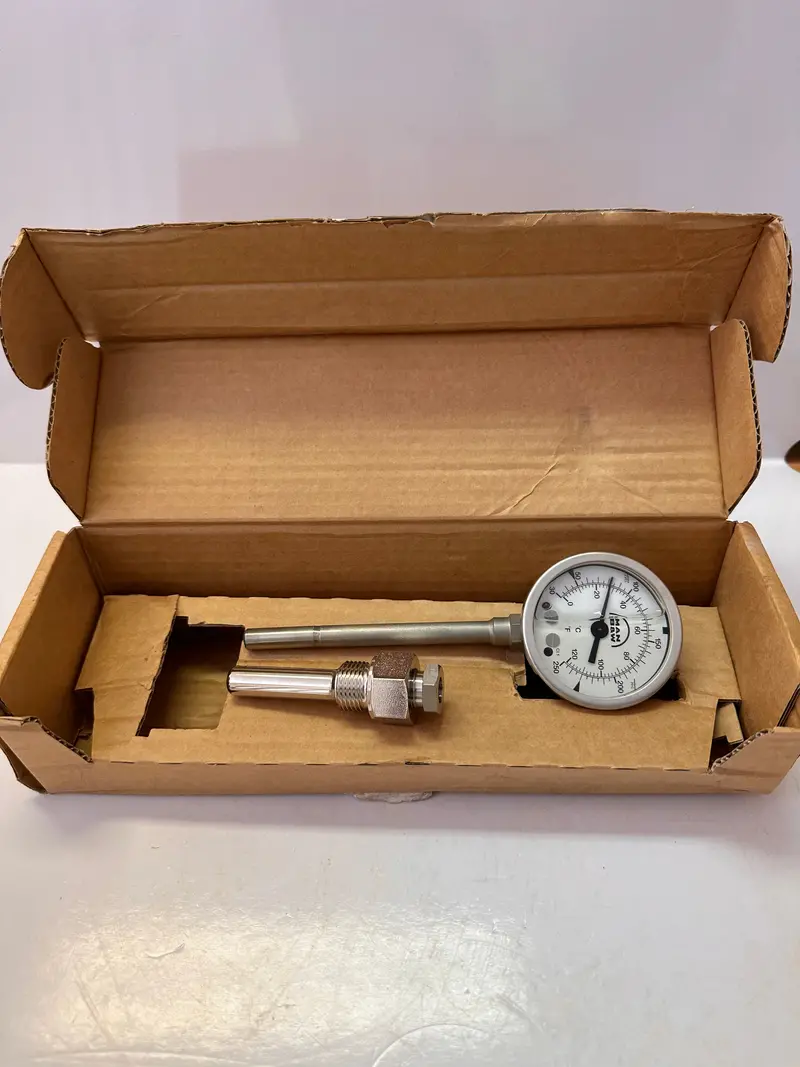 Man B&W Thermometer 31308-01E1-05 1