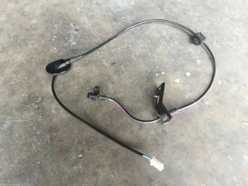 Mazda 3 Sedan Hatch 2014 Skyactive Genuine Rear Left Abs Speed Sensor Sp25 Bm 1