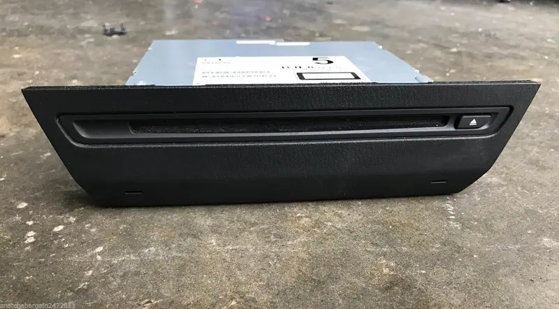 Mazda 3 Sedan Hatch 2015 Genuine In Dash Cd Player Stereo Head Unit Sp25 Bm 1