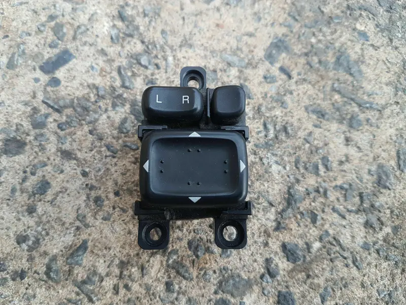 Mazda 6 2004 Gg Wing Side Vision Electric Mirror Control Switch Adjustmemt Buton 1
