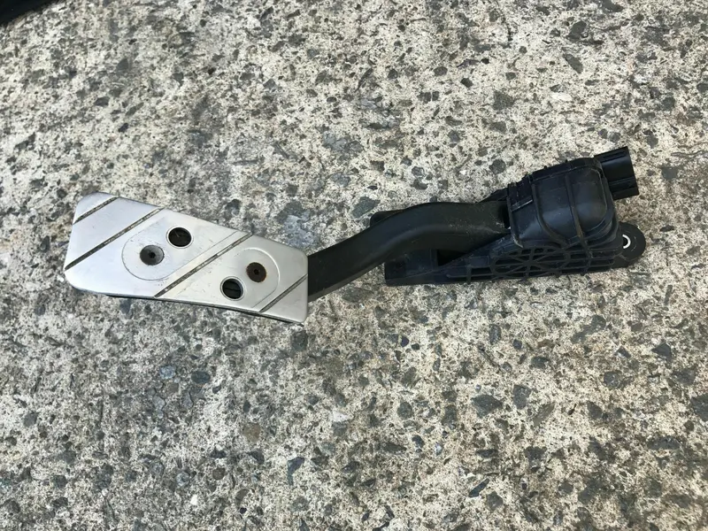 Mazda 6 2007 Gy Series 2 Accelorator Pedal Floor Foot Go Start Acceleration 1