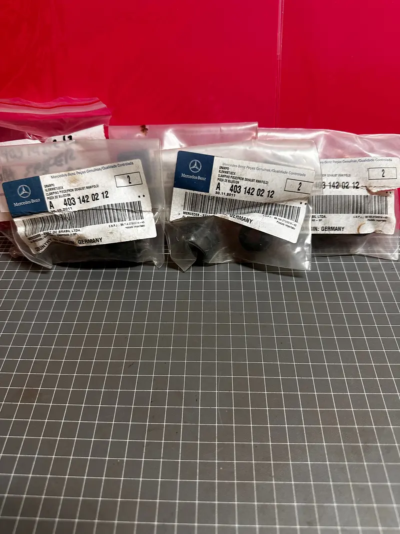 Mercedes-Benz A 403 142 02 12 Clamp 1