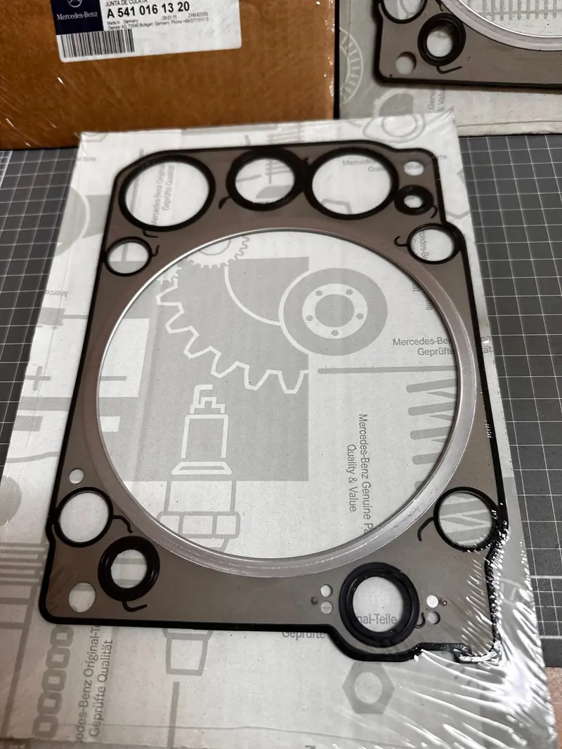 Mercedes-Benz A 541 016 13 20 Cylinder Head Gasket (A5410161320) 1