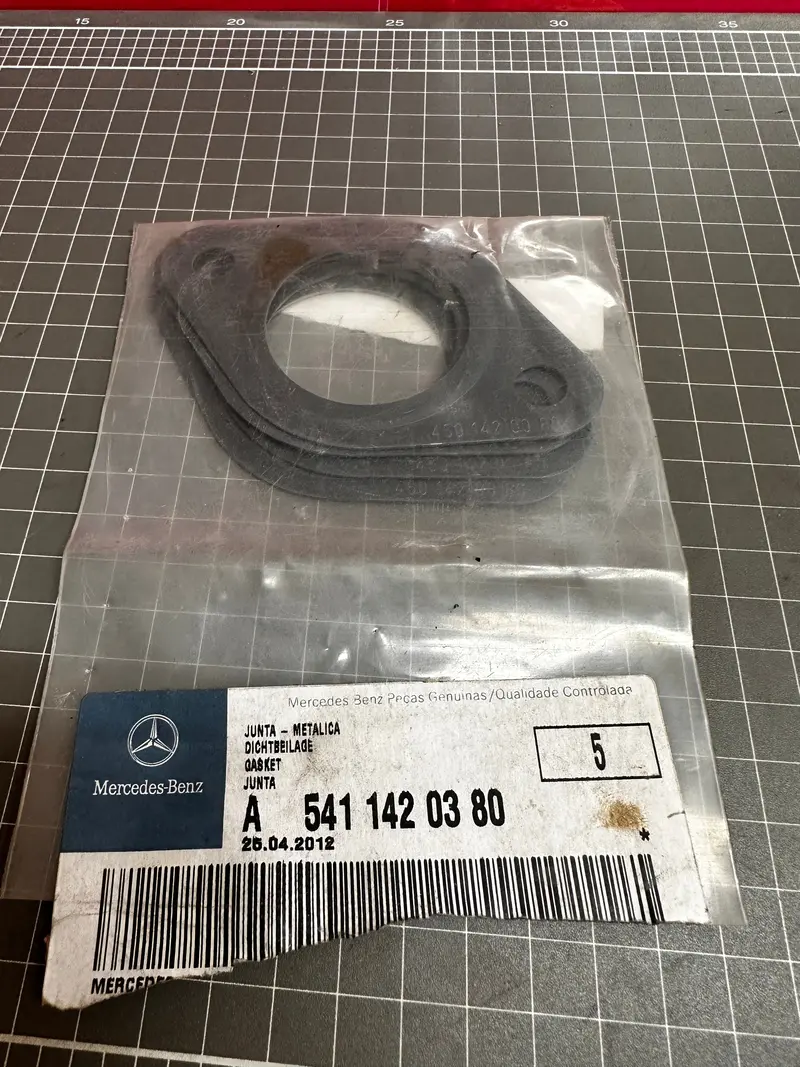 Mercedes-Benz A 541 142 03 80 Gaskets 1