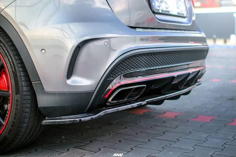Mercedes-Benz Gla 45 Amg Suv (X156) Preface Rear Splitter (With Vertical Bars) 1
